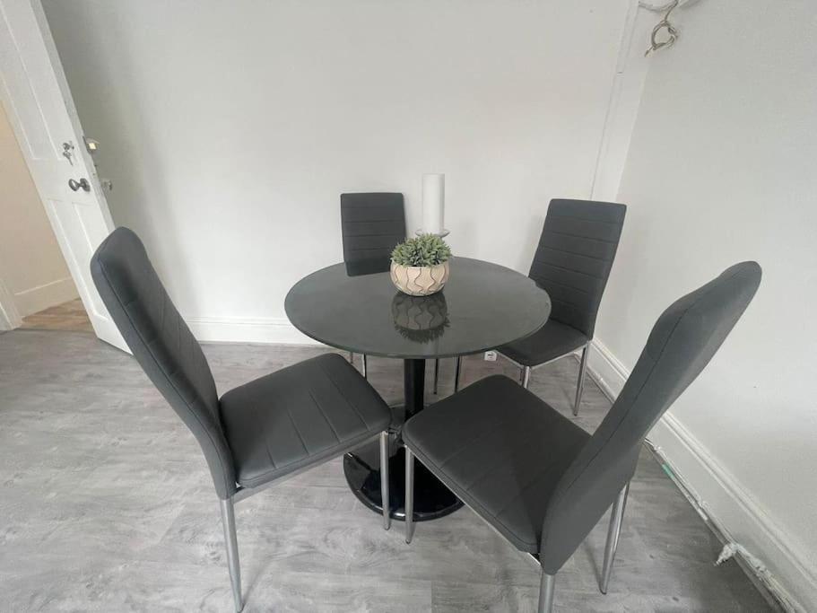 Charming 2 Bed Flat On Tower Bridge Apartamento Londres Exterior foto